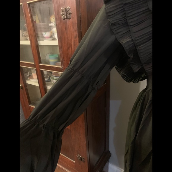 NEW Black Ruffle Maxi Dress Beautiful sz Med - Picture 3 of 5